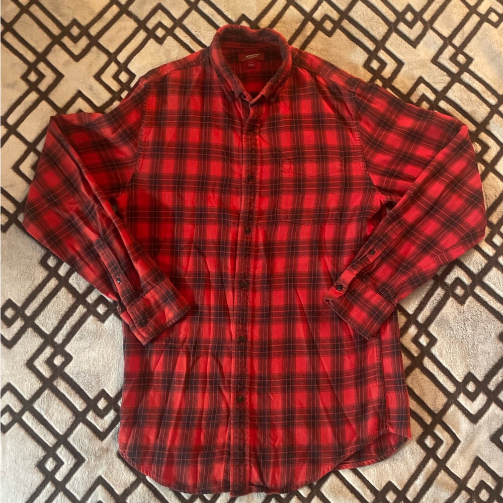 Arizona Jean Company- Red & Black Plaid flannel unisex size small